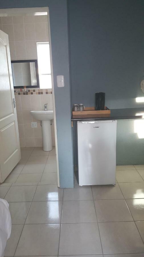 Silver Rest Guesthouse Mafikeng Exterior photo